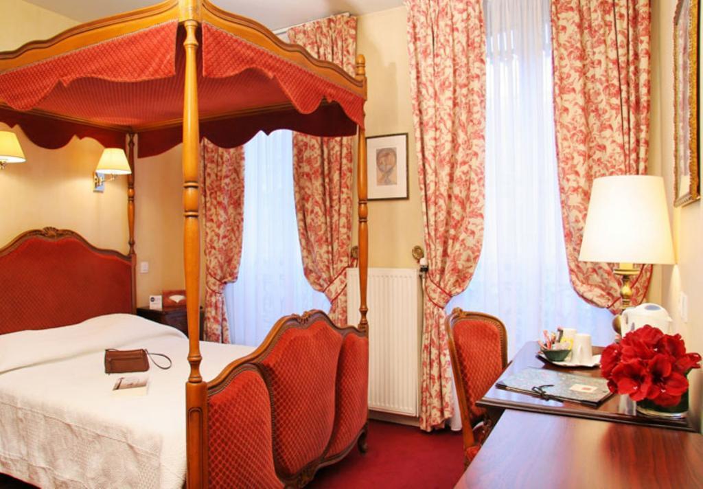 Hotel le Lapin Blanc Paříž Pokoj fotografie